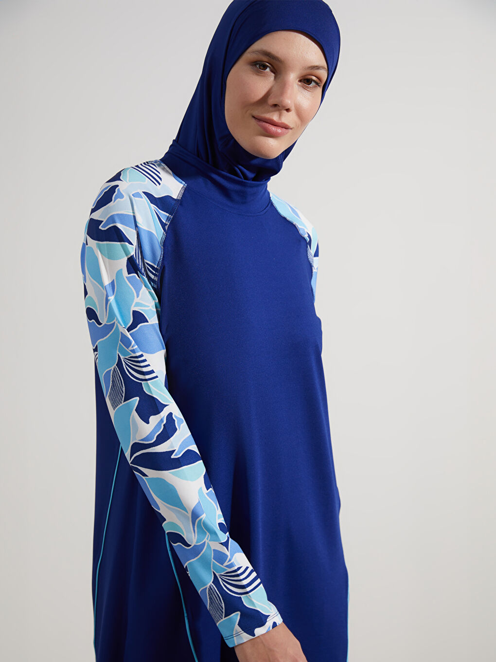 Funnel Neck Patterned Women's Modest Swimsuit Set -S5IO36Z8-R44