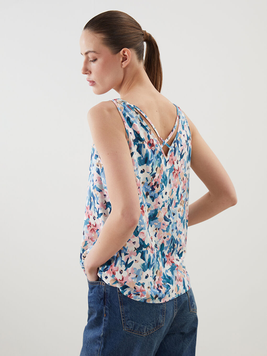LC Waikiki V-Neck Floral Women's Athlete -S5IO43Z8-F9C