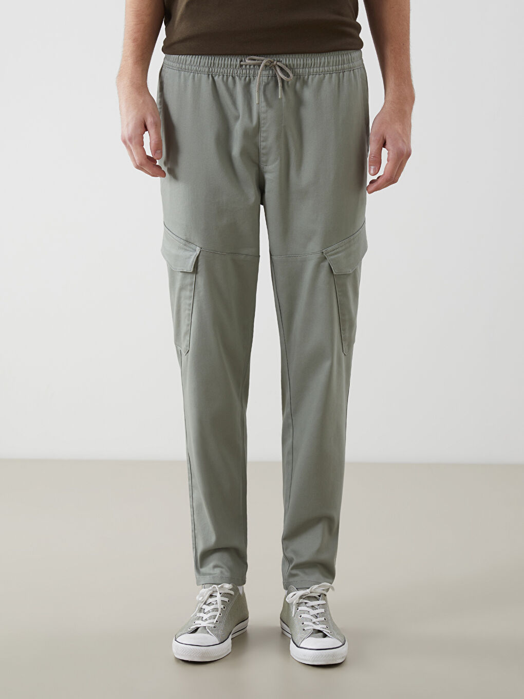 بنطلون كارغو رفيع للرجال-1