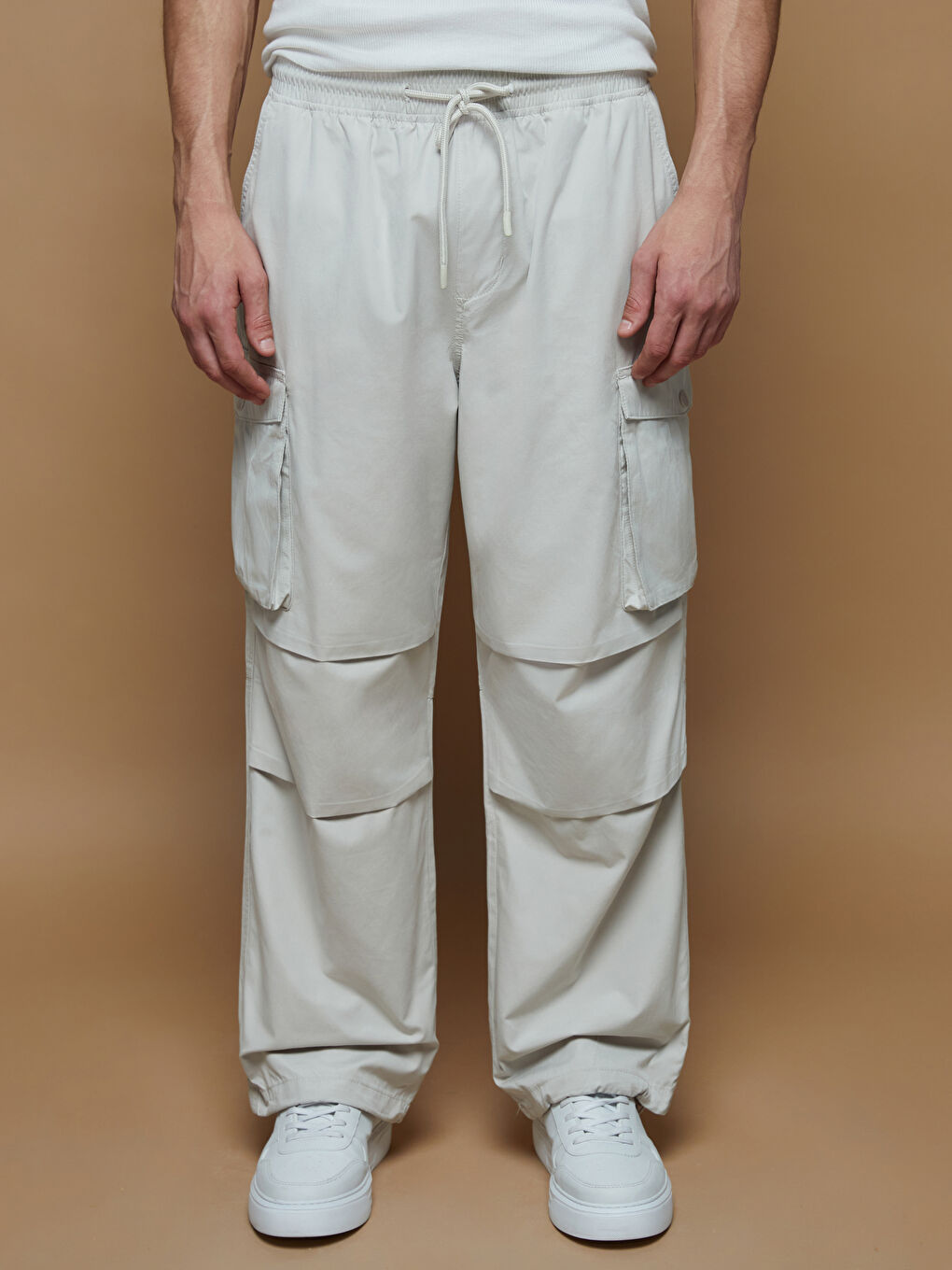 Locker Sitz Popeline Herren Cargo-Hosen-1