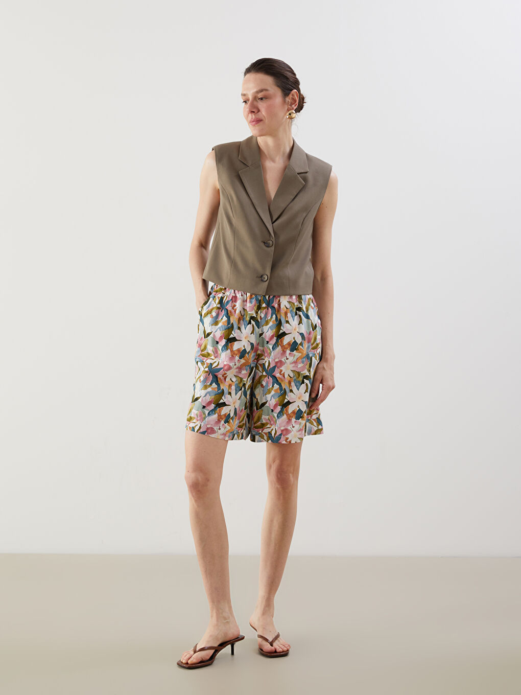 LCWAIKIKI Classic Shorts Floraux à Taille Élastiquée pour Femmes -S5IQ37Z8-LQJ