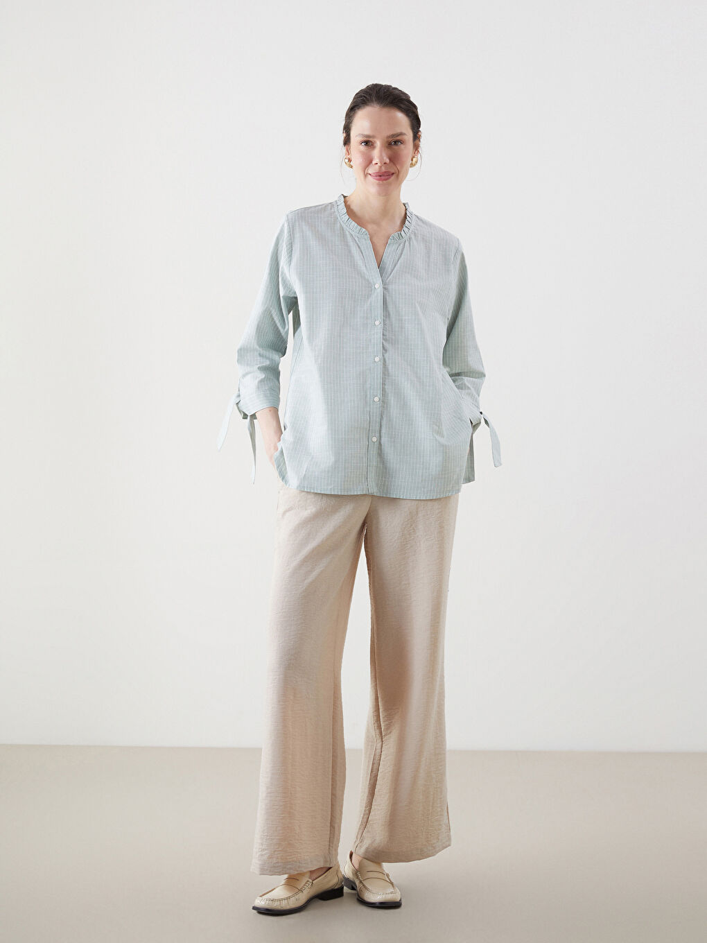 LCWAIKIKI Classic Notch Neck Striped Blouse -S5IQ51Z8-LFH