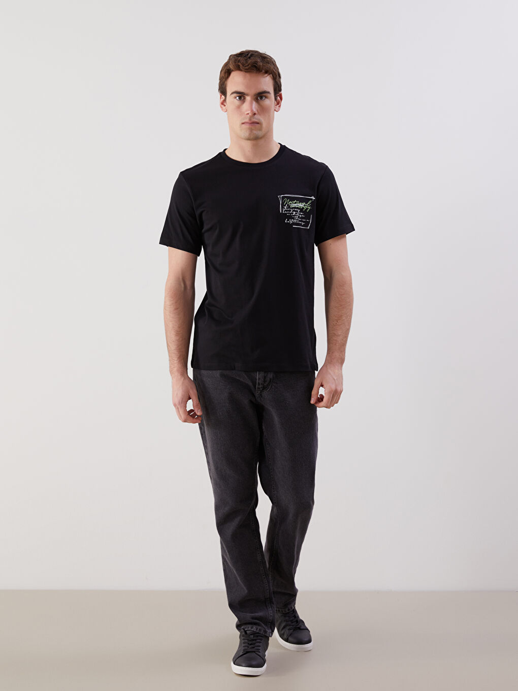 Siyah Bisiklet Yaka Kısa Kollu Baskılı Penye Erkek Tişört-1