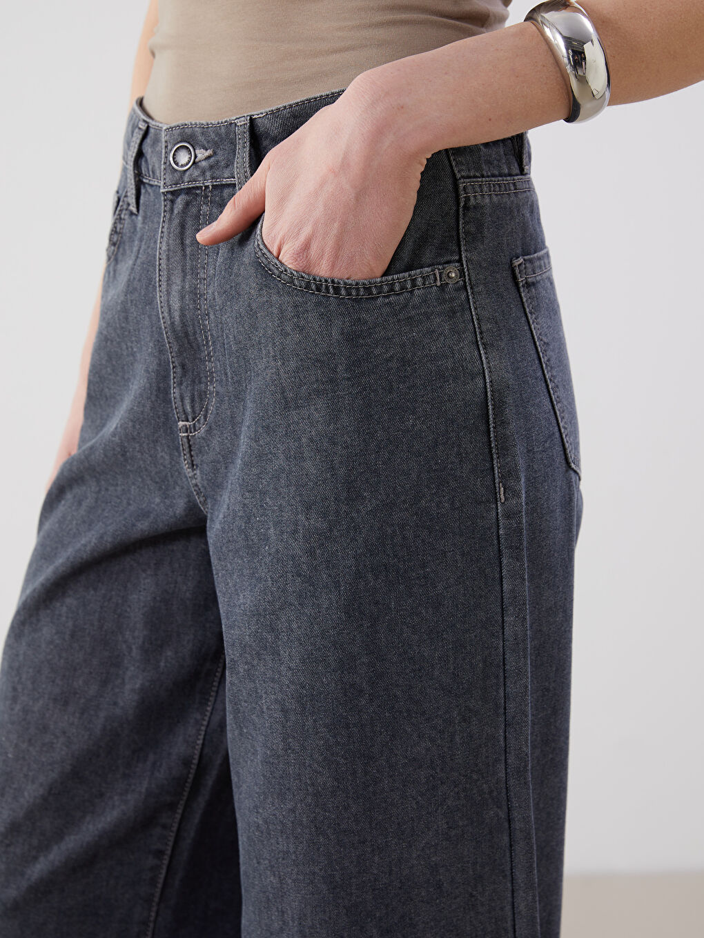 Wideleg Women's Jeans-2
