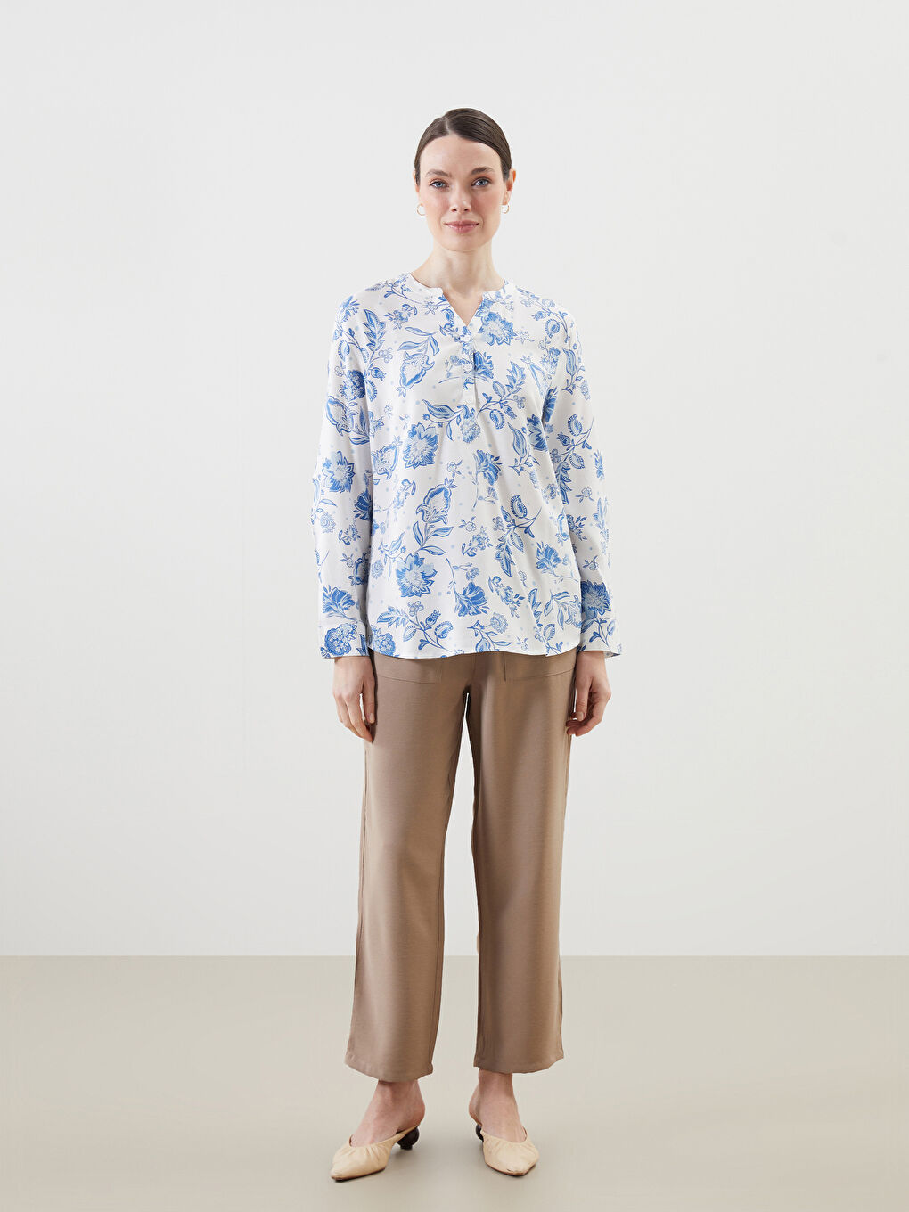 LCW Grace Notch Neck Floral Blouse -S5IS49Z8-LRA