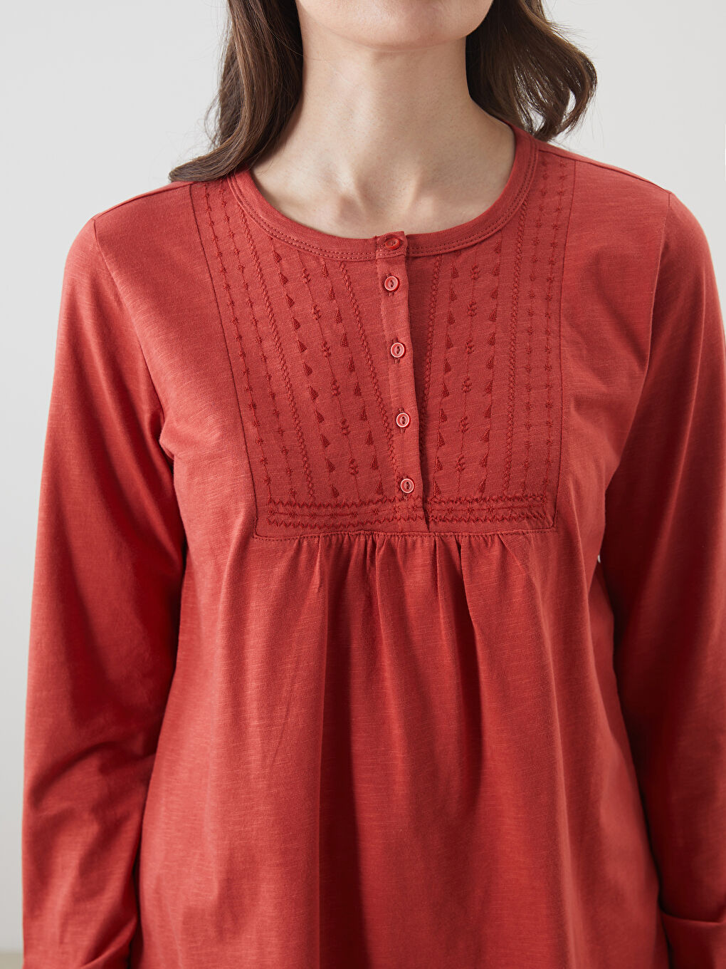 Turuncu Bisiklet Yaka Nakışlı Bluz-2