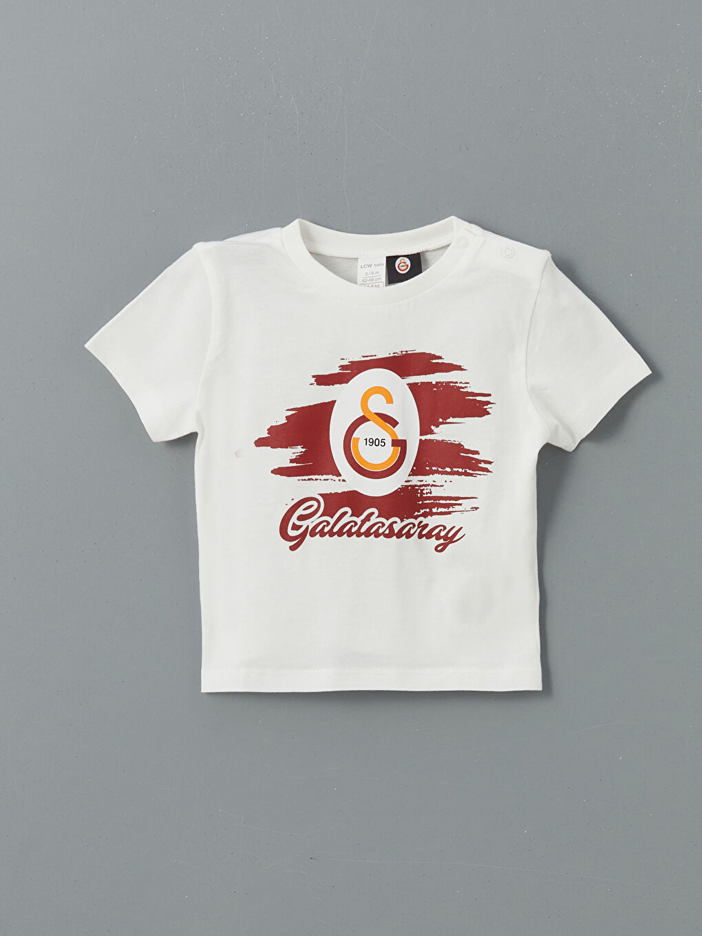 Beyaz Bisiklet Yaka Kısa Kollu Galatasaray Baskılı Erkek Bebek Tişört