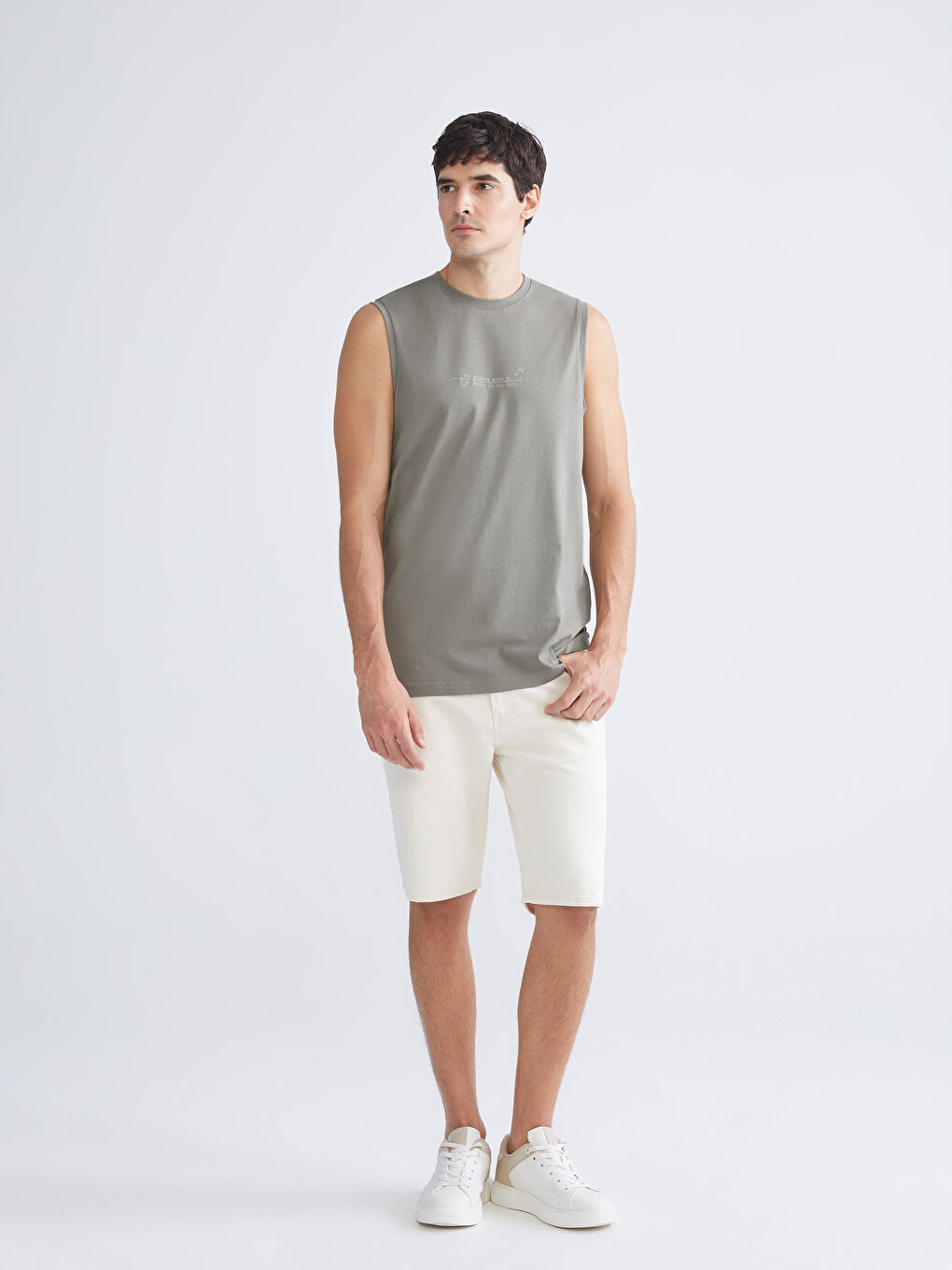 Haki Bisiklet Yaka Baskılı Erkek Kolsuz Tişört-1