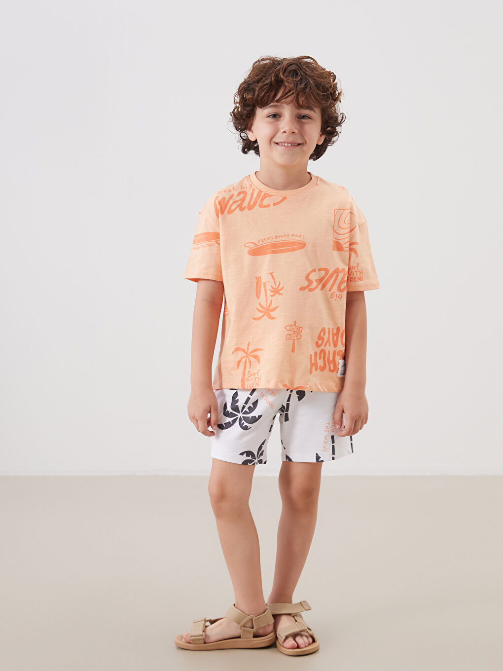 تيشيرت ياقة دائرية مطبوع للأولاد-1