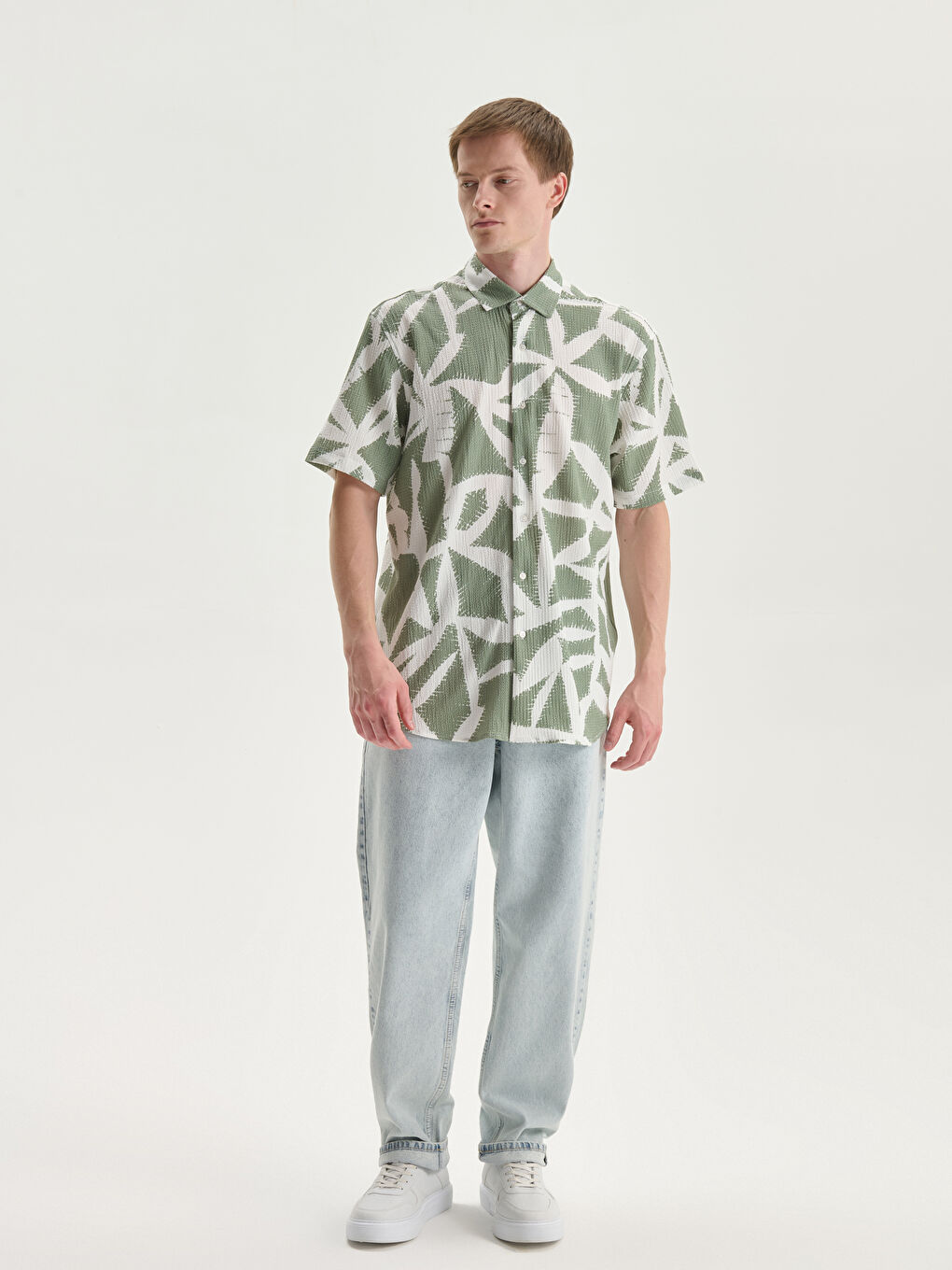 Regular Fit Short Sleeve Patterned Men's Shirt-2