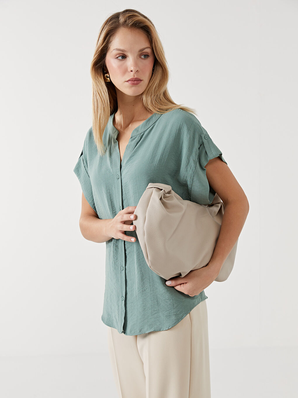 Yeşil Kaçık Yaka Krinkle Kadın Bluz