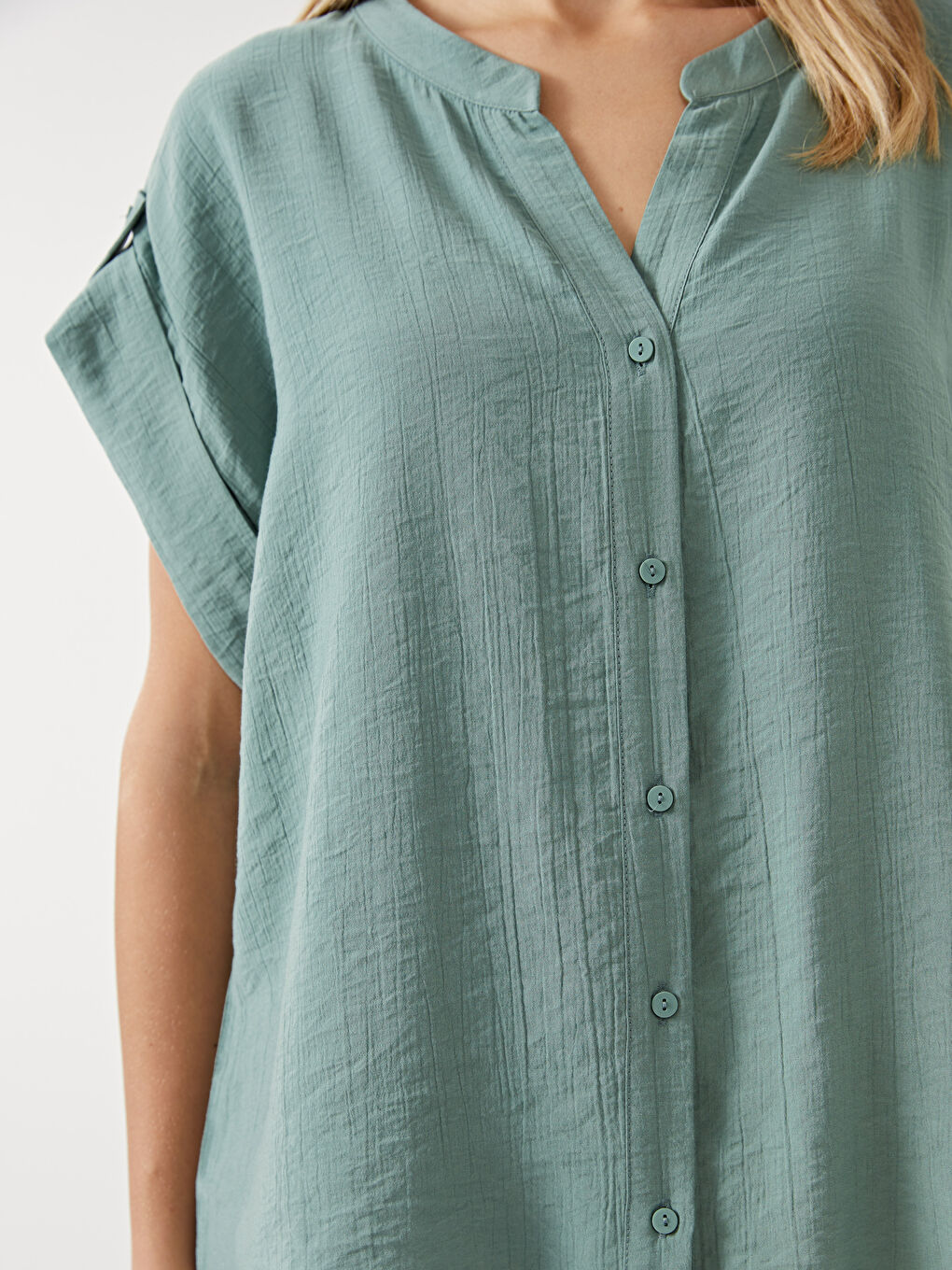 Yeşil Kaçık Yaka Krinkle Kadın Bluz-2