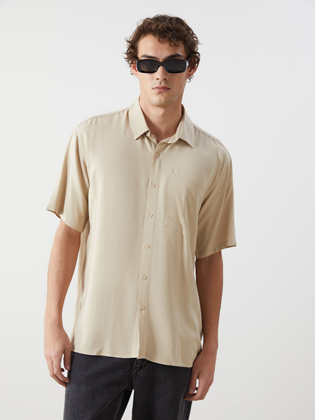 Bej Regular Fit Kısa Kollu Viskon Erkek Gömlek