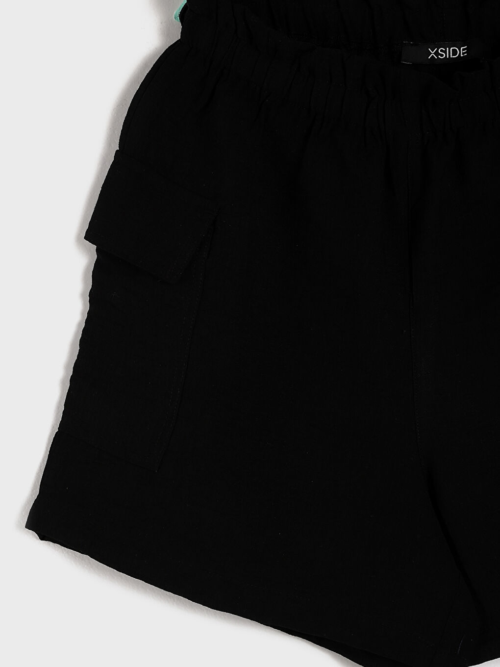 Elastic Waist Women's Cargo Shorts-7