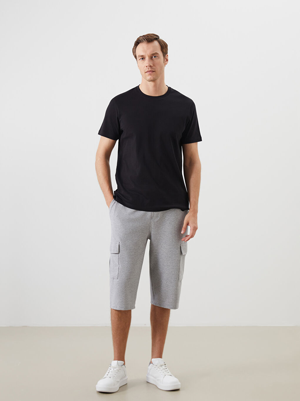 Gri Standart Kalıp Erkek Şort