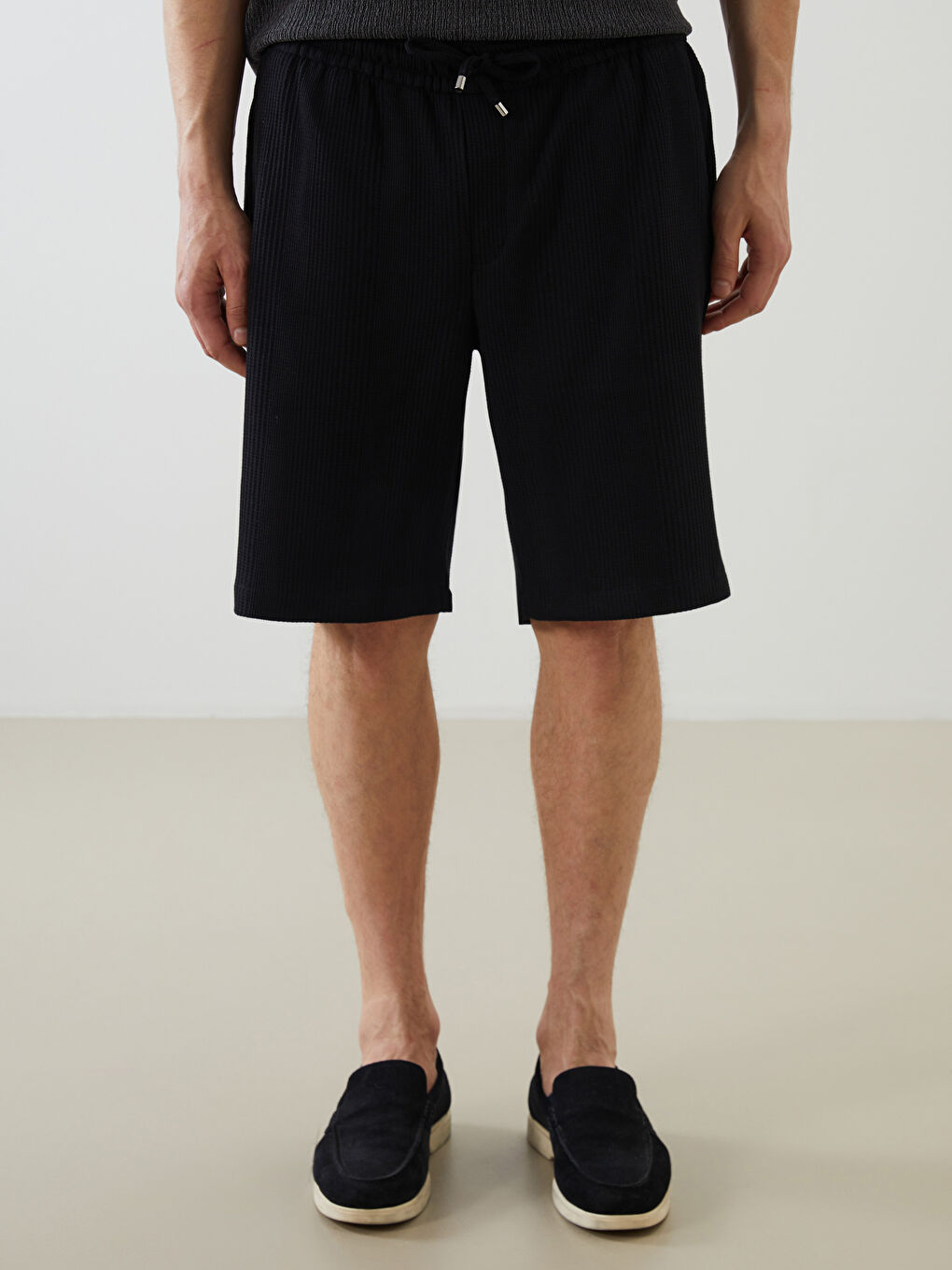 Siyah Standart Kalıp Erkek Şort-5