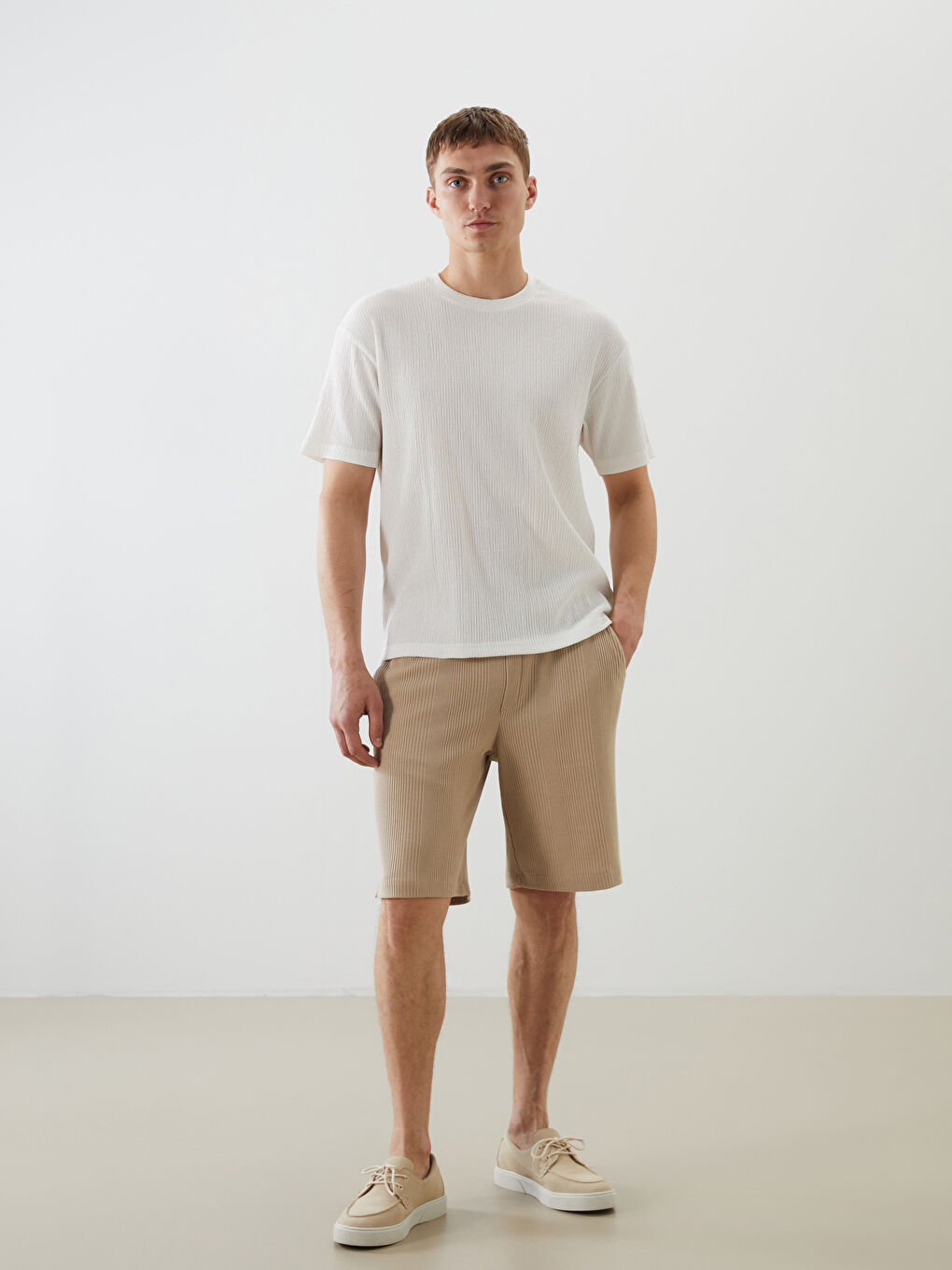 Bej Standart Kalıp Erkek Şort-4