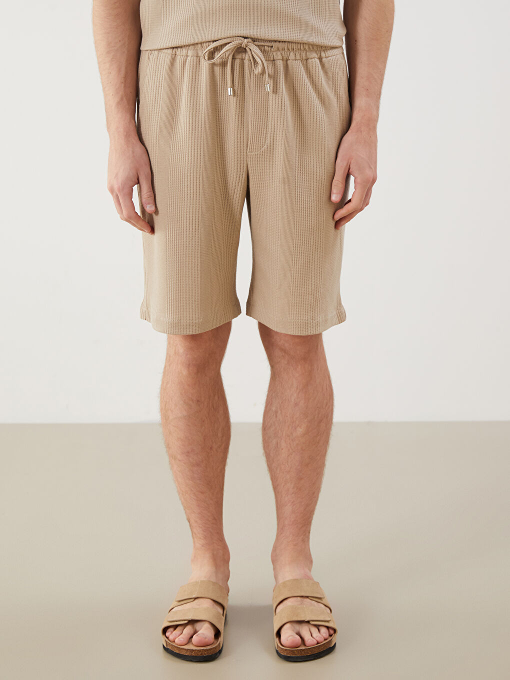 Bej Standart Kalıp Erkek Şort-1