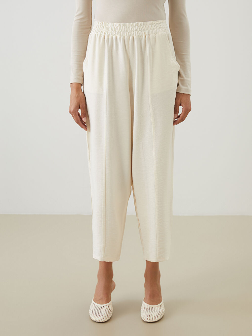 LCW Modest Elastic Waist Carrot Fit Women's Trousers -S5IY46Z8-FES