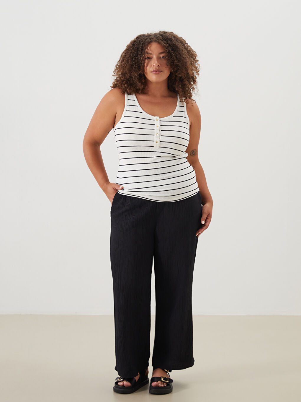 LCWAIKIKI Classic Elasticated Waist Textured Women's Trousers -S5IY67Z8-CVL