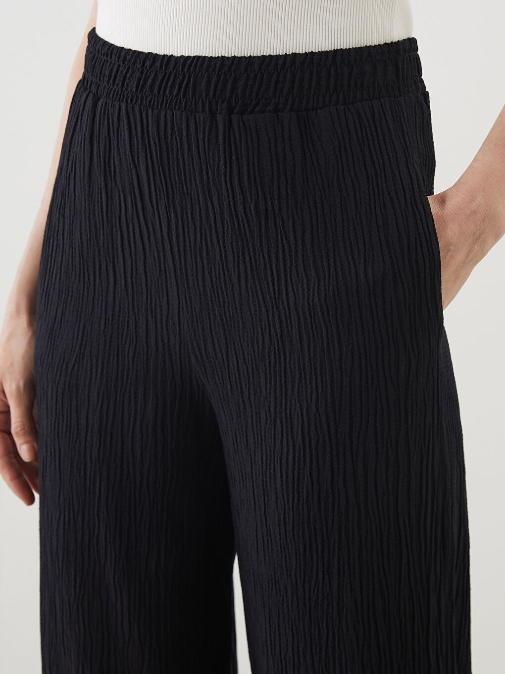 LCWAIKIKI Classic Elasticated Waist Textured Women's Trousers -S5IY67Z8-CVL