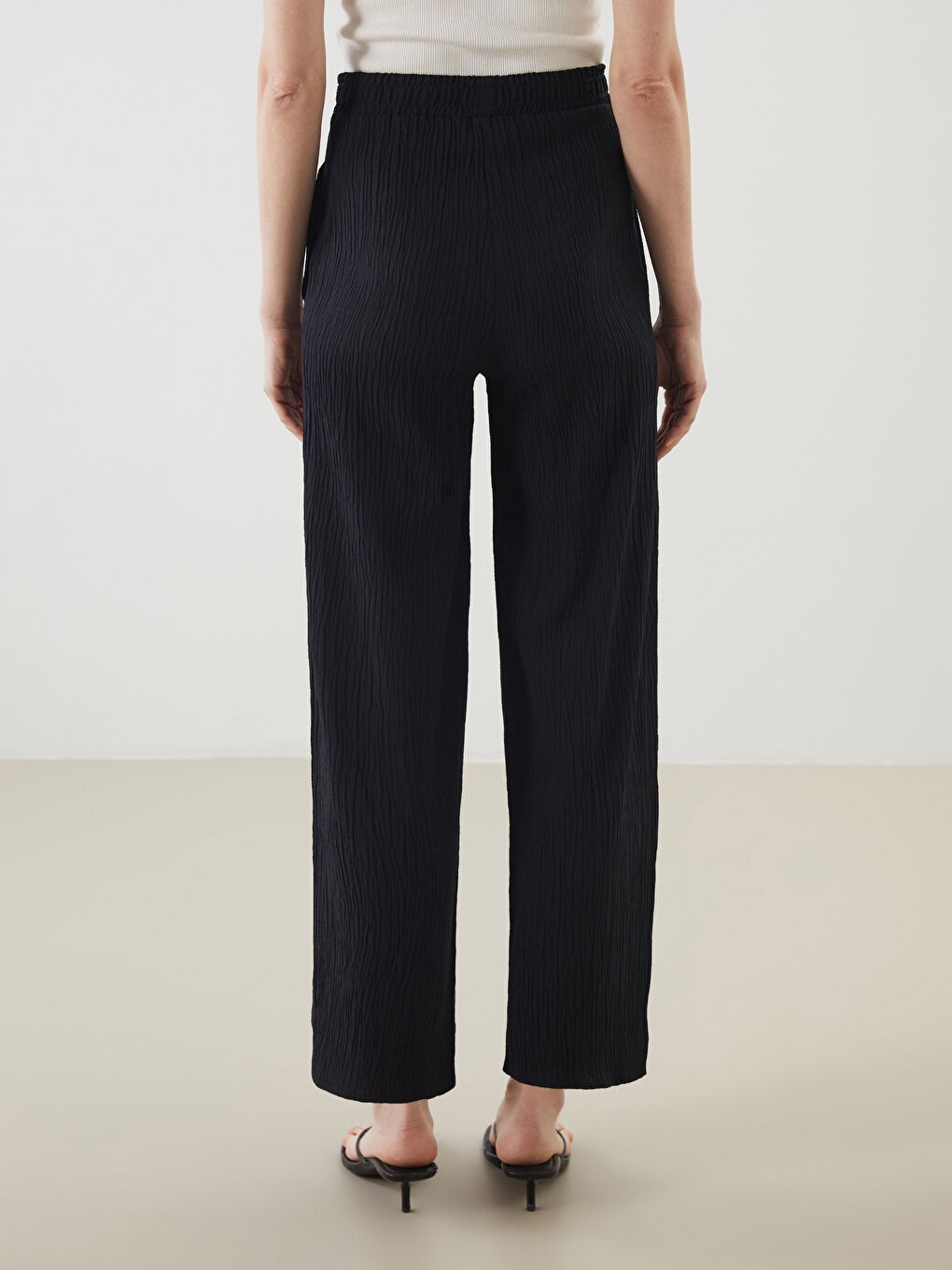 LCWAIKIKI Classic Elasticated Waist Textured Women's Trousers -S5IY67Z8-CVL