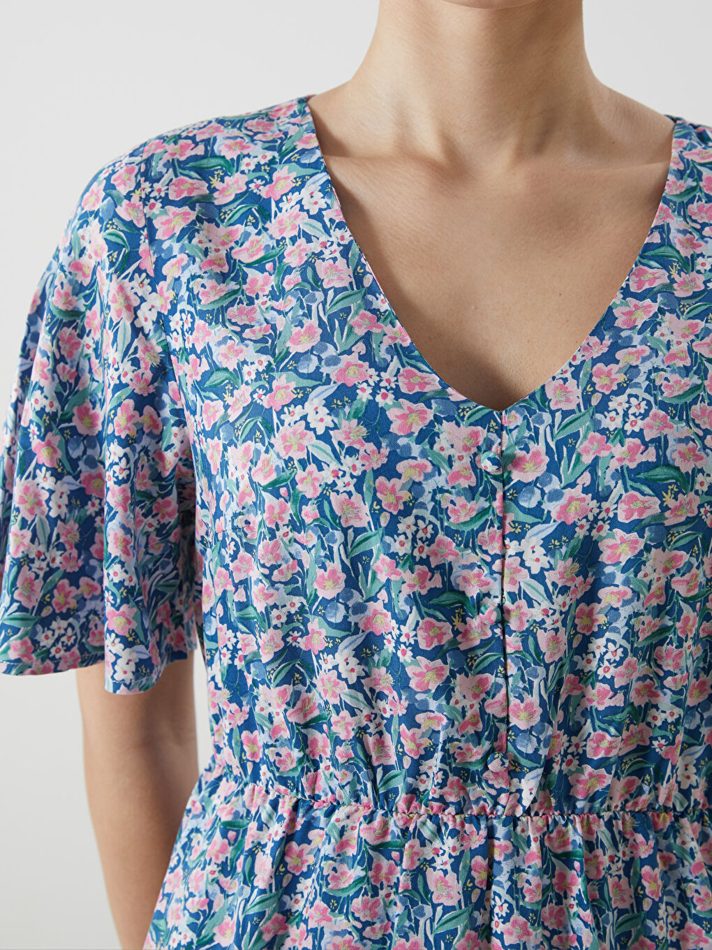 LC Waikiki V-Neck Floral Dress -S5J001Z8-F9C