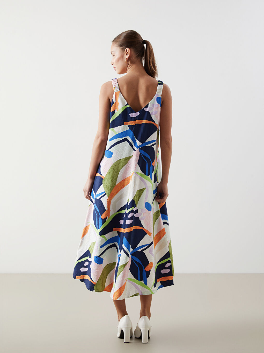 LCWAIKIKI Classic V Neck Patterned Strappy Women's Dress -S5J007Z8-F9C