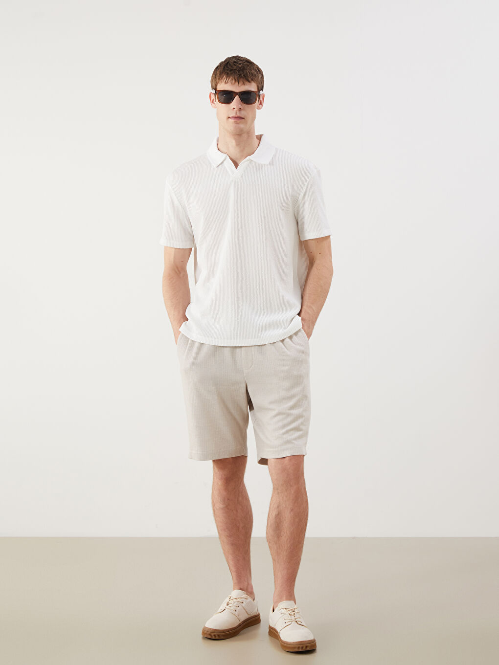 Bej Standart Kalıp Erkek Şort