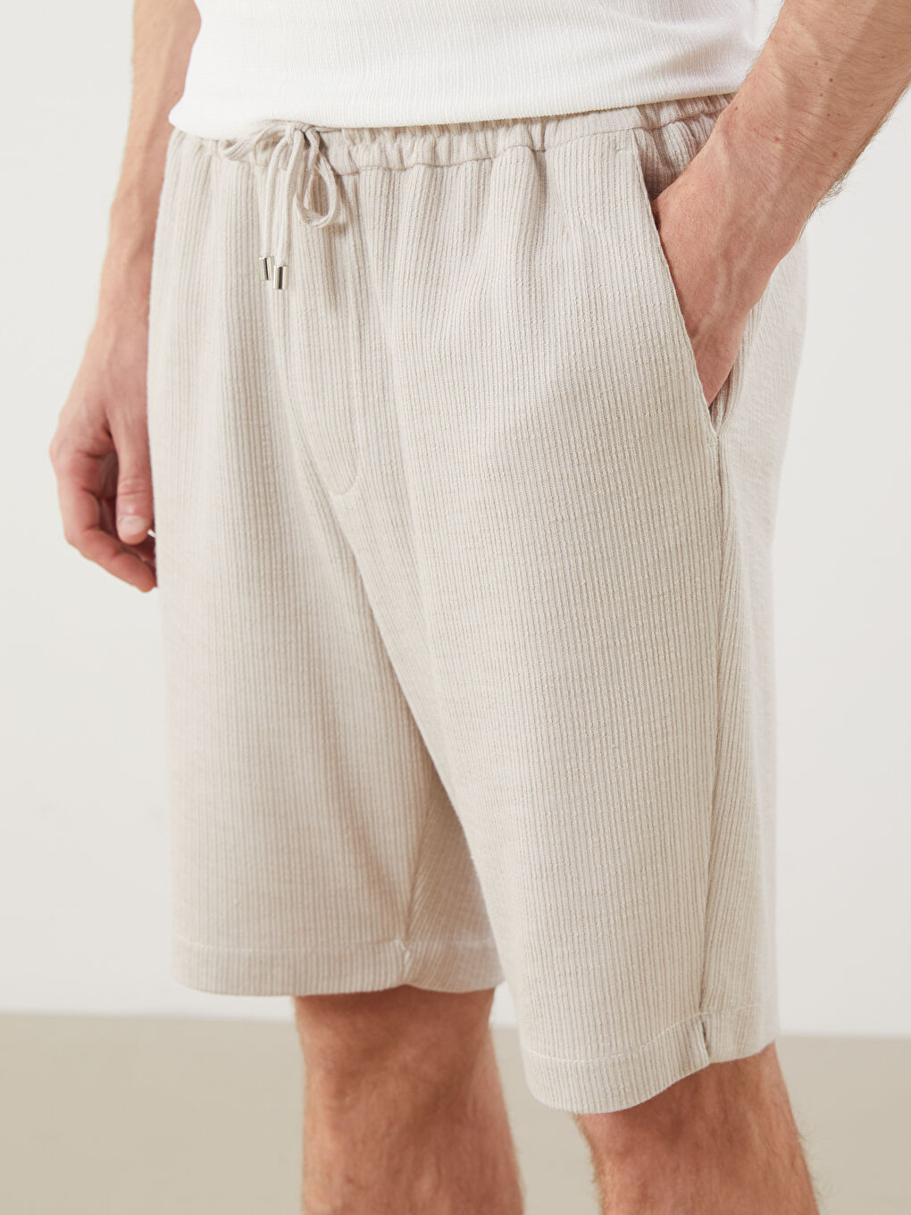 Bej Standart Kalıp Erkek Şort-2