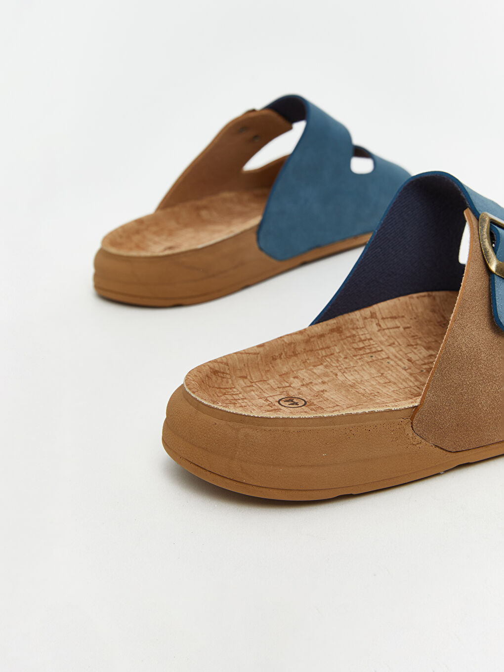 ორმაგი შესაკრავით მამაკაცებისთვის განკუთვნილი ჩუსტები-4