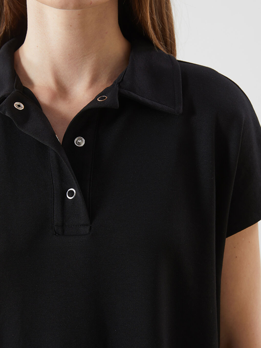 LCWAIKIKI Classic Siyah Polo Yaka Oversize Kadın Tişört - 2