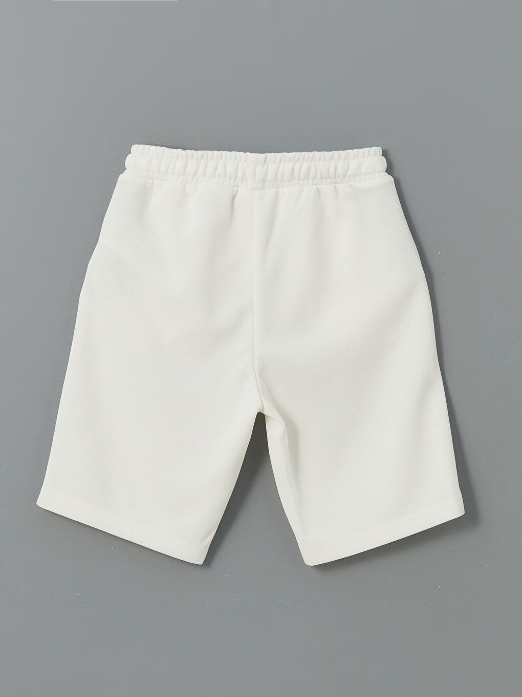 Bej Beli Lastikli Basic Erkek Çocuk Şort-1