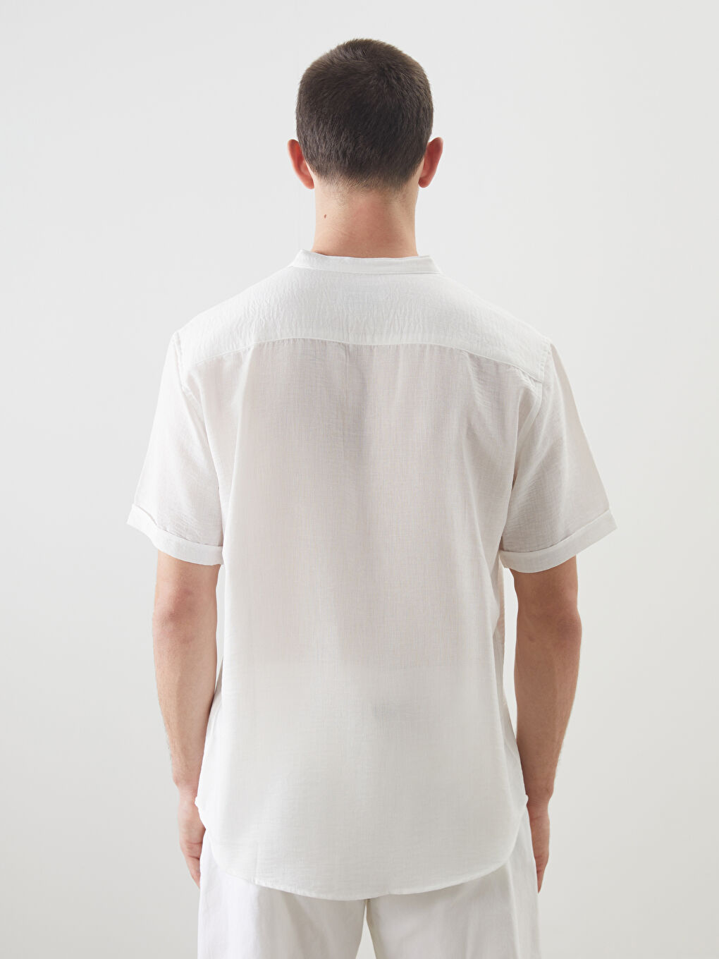 قميص رجالي بكم قصير بقصة عادية-3