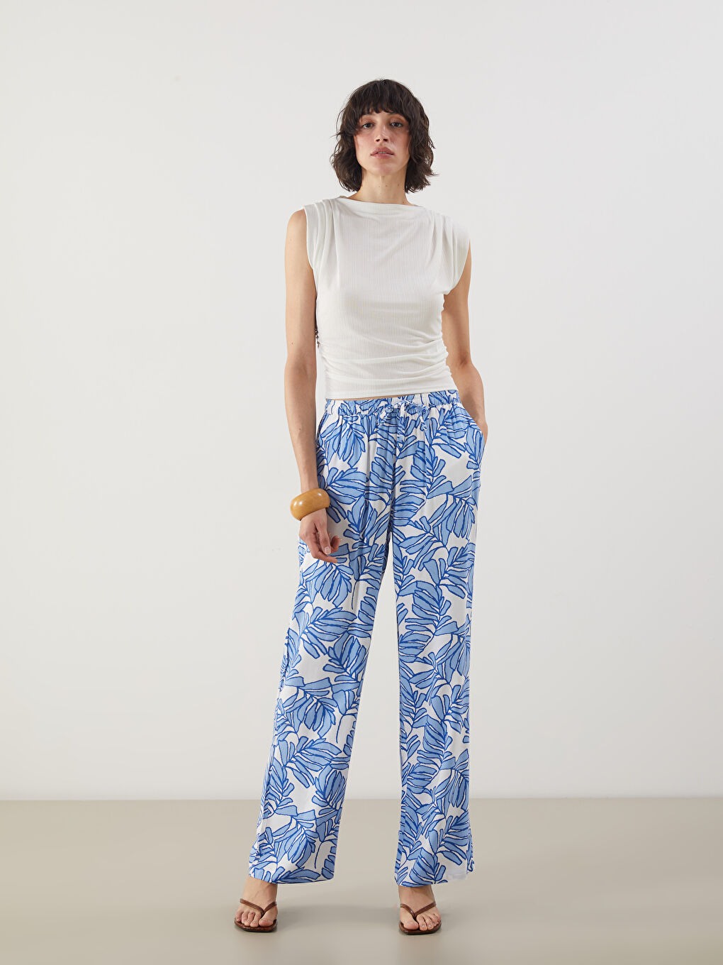 LCW Vision Elasticated Waist Floral Wide Leg Women's Trousers -S5J498Z8-LQN