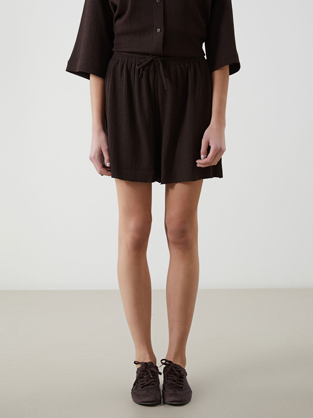 Elasticated Waist Textured Women's Shorts-1