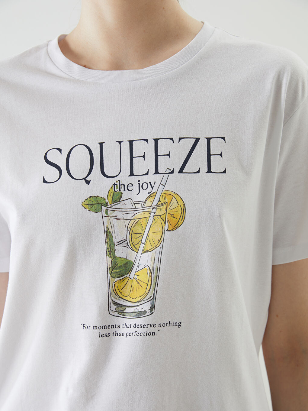 LCW Vision Rundhalsausschnitt Bedrucktes T-Shirt für Damen -S5J525Z8-Q6K