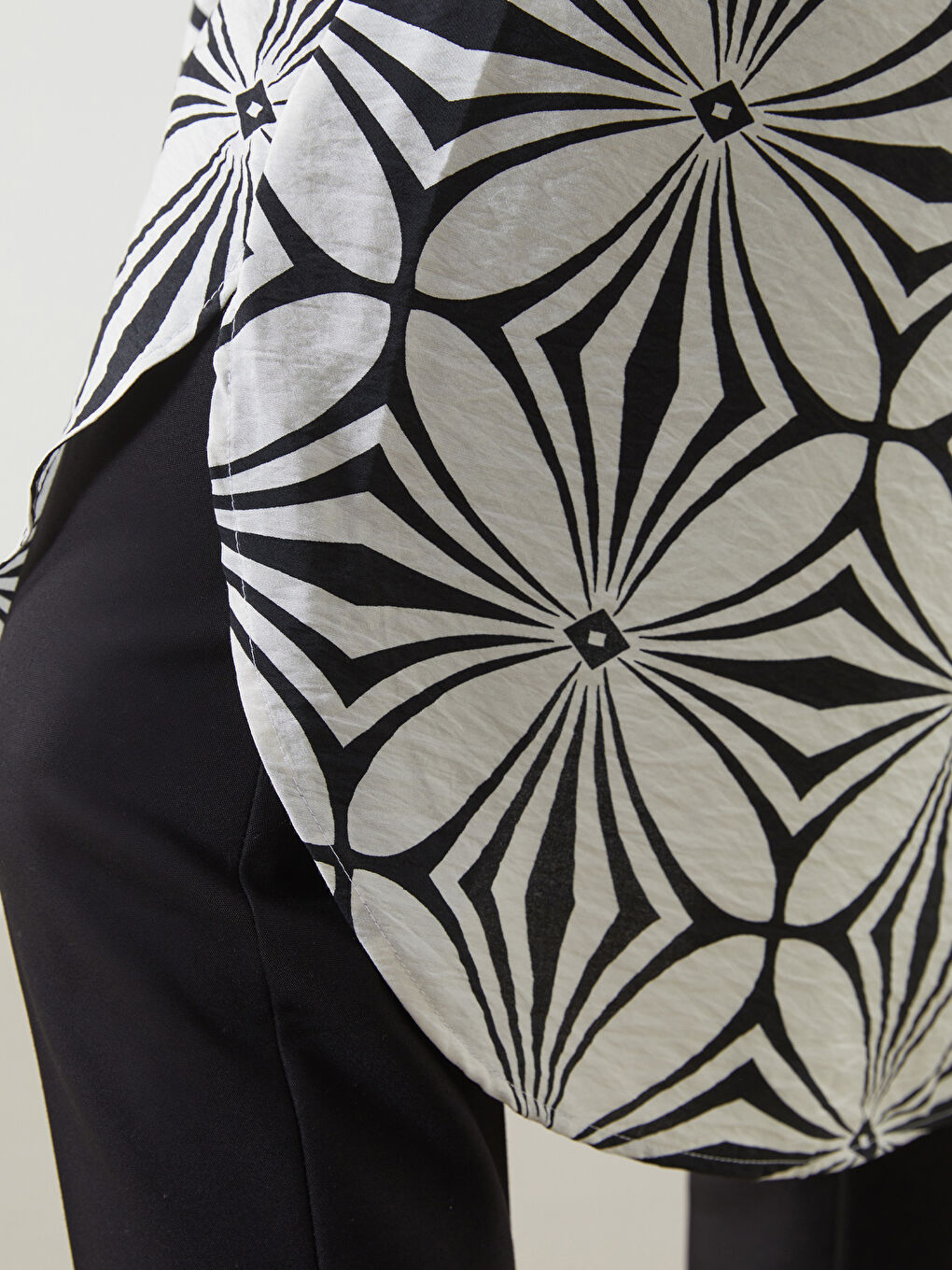 Beyaz Desenli Oversize Kadın Gömlek Tunik-2