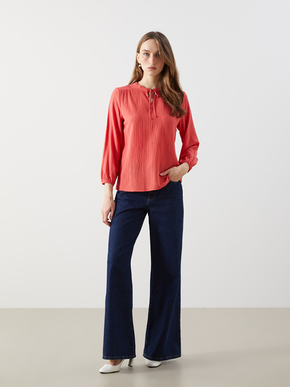 Mercan Bağlamalı Yaka Dokulu Kadın Bluz-1