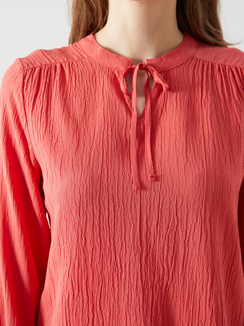 Mercan Bağlamalı Yaka Dokulu Kadın Bluz-2