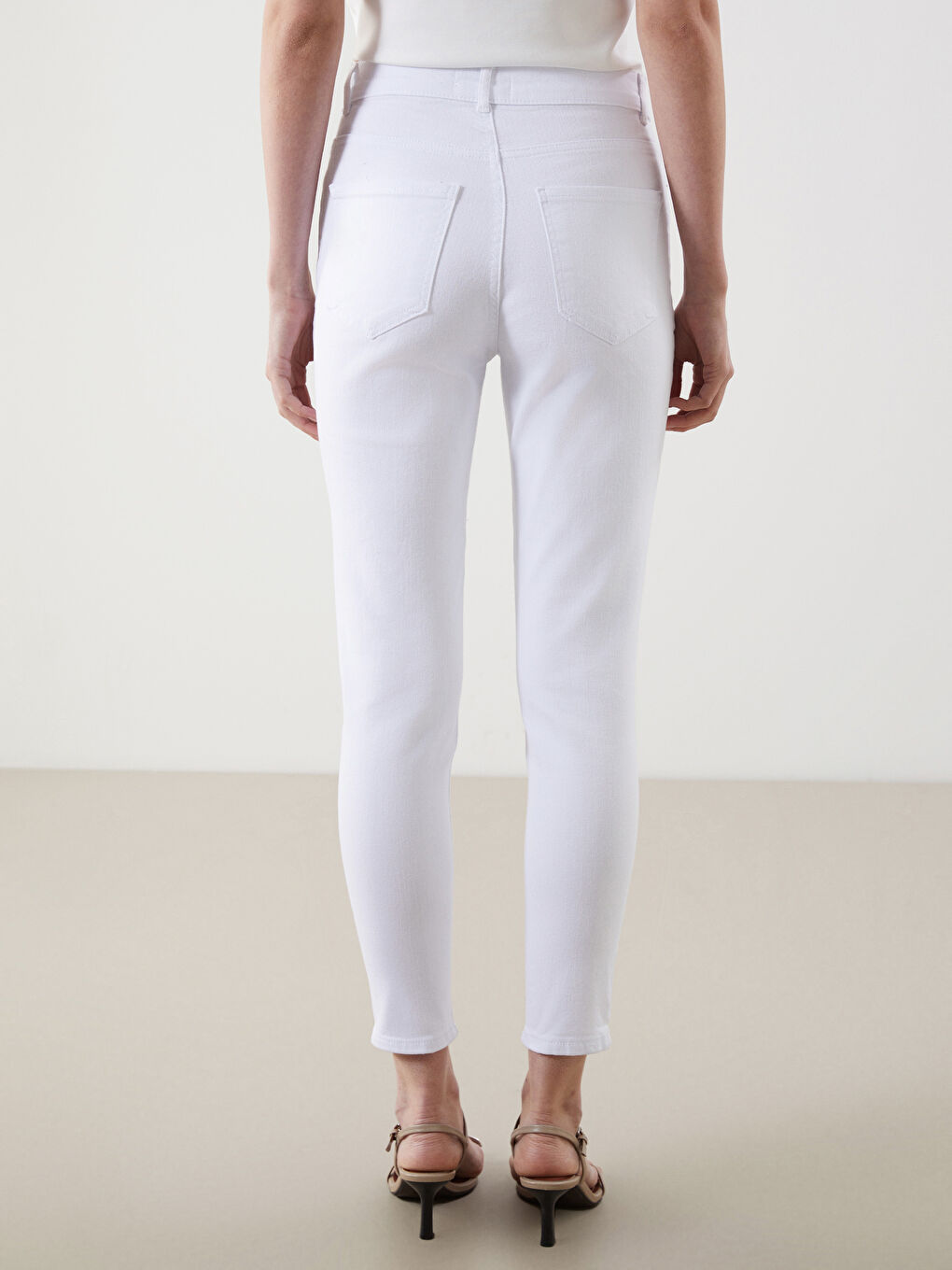 LCWAIKIKI Classic Beyaz Slim Fit Kadın Jean Pantolon - 3