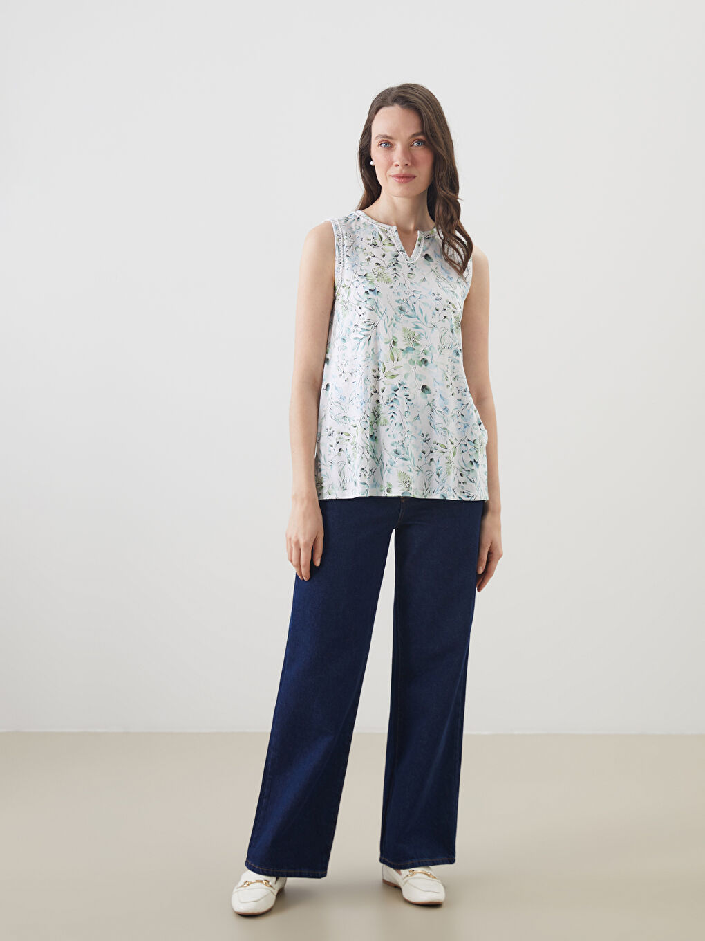 LCW Grace Notch Neck Floral Blouse -S5J623Z8-LU7