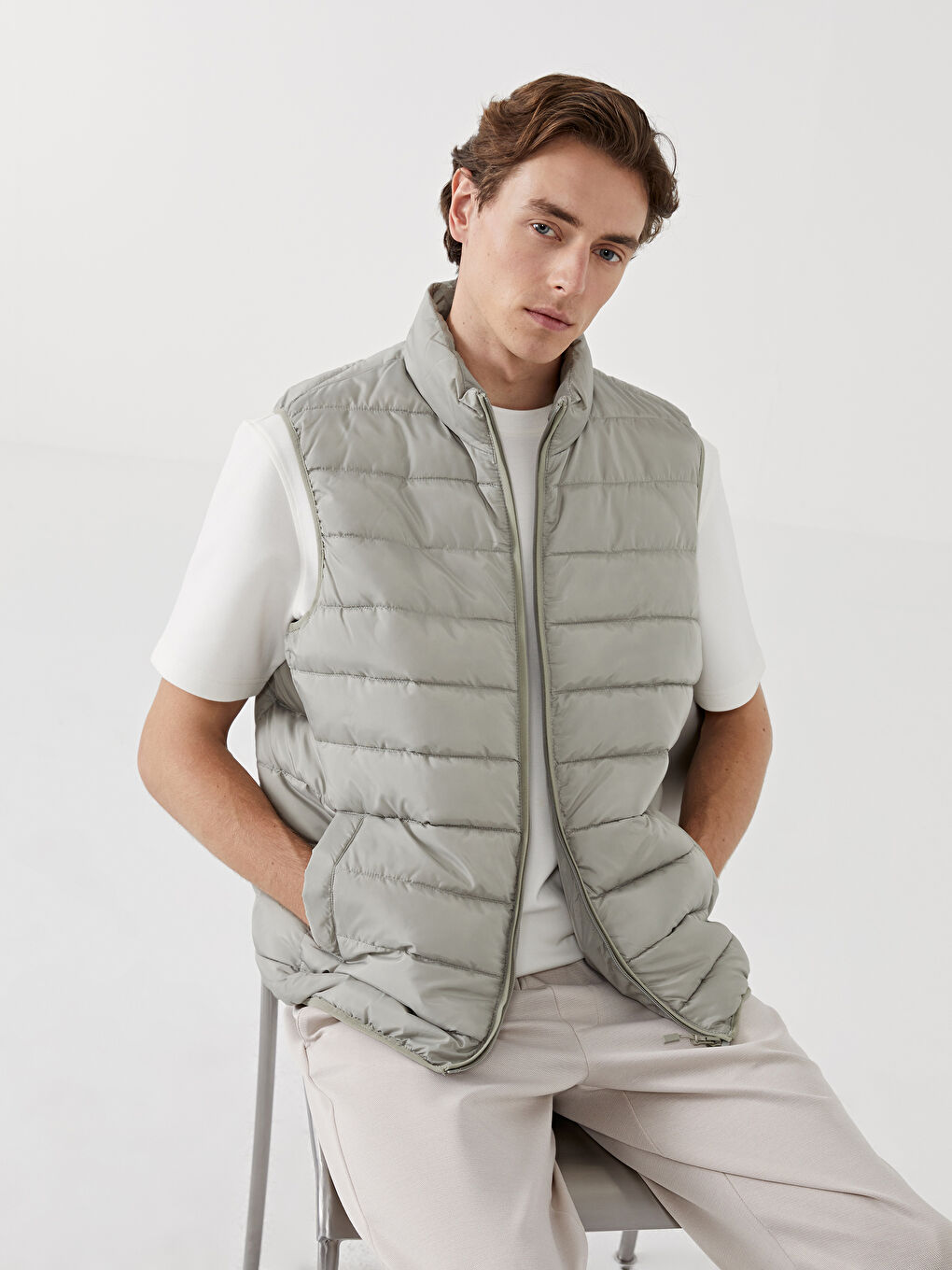 Жилет Дутый Мужской Стандартного Кроя С Воротником-Трубой