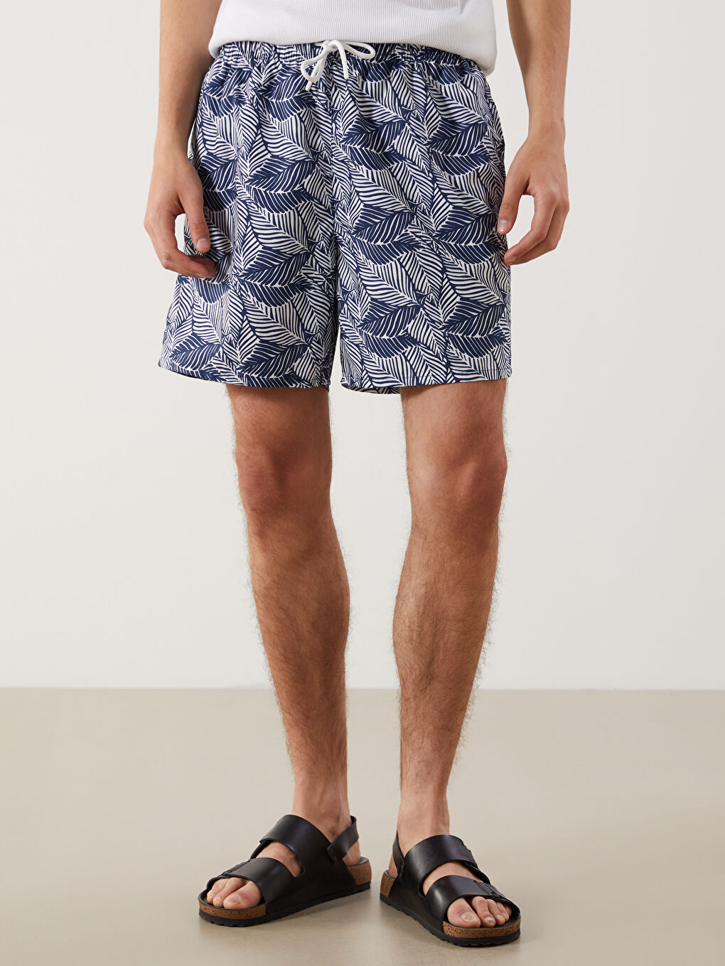 LC Waikiki Short Patterned Men's Swimming Shorts -S5J698Z8-KKN