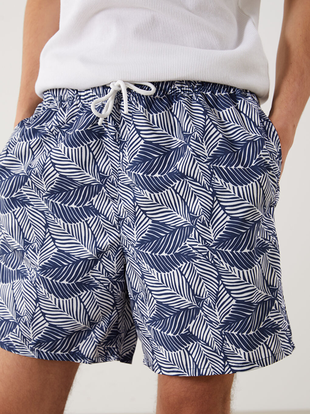 LC Waikiki Short Patterned Men's Swimming Shorts -S5J698Z8-KKN