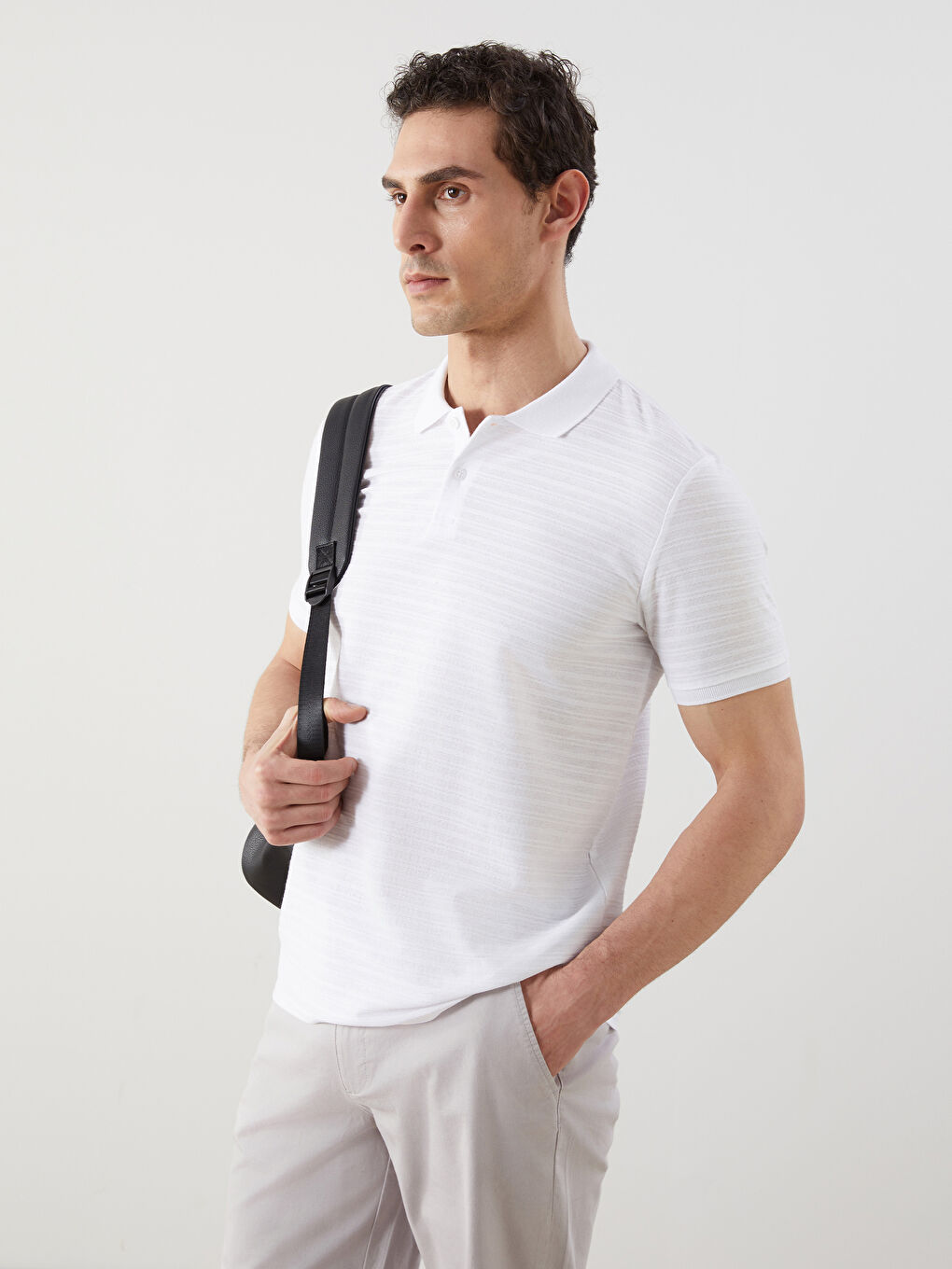 Beyaz Polo Yaka Kısa Kollu Erkek Tişört