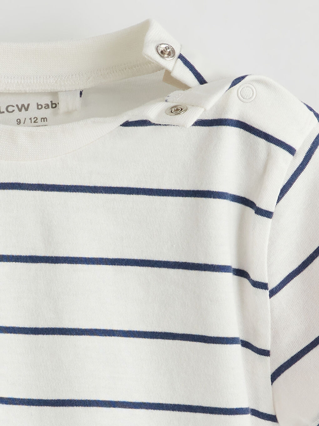 Ekru Bisiklet Yaka Çizgili Erkek Bebek Tişört-1