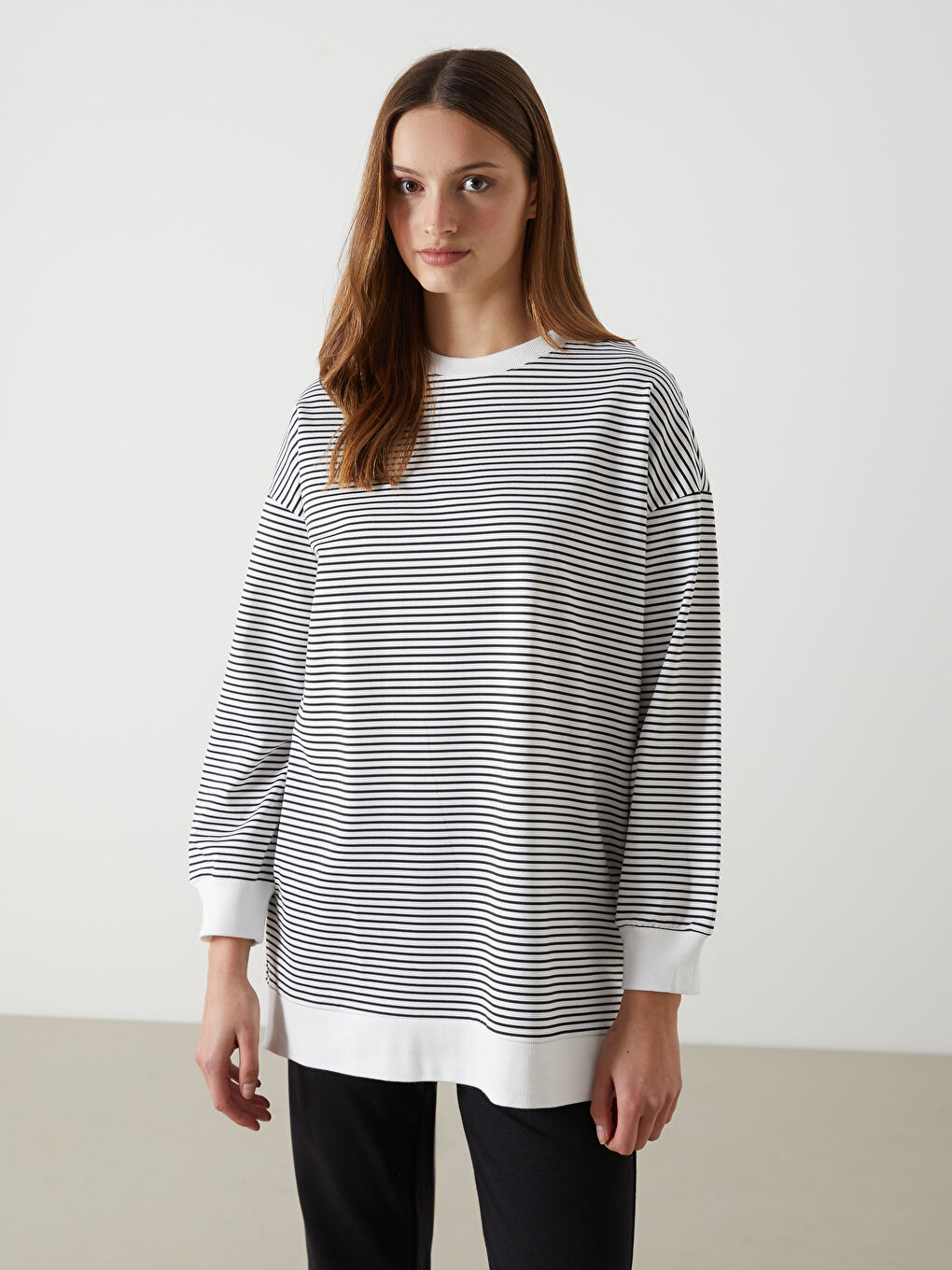 LCW Modest Siyah Çizgili Oversize Kadın Sweatshirt Tunik