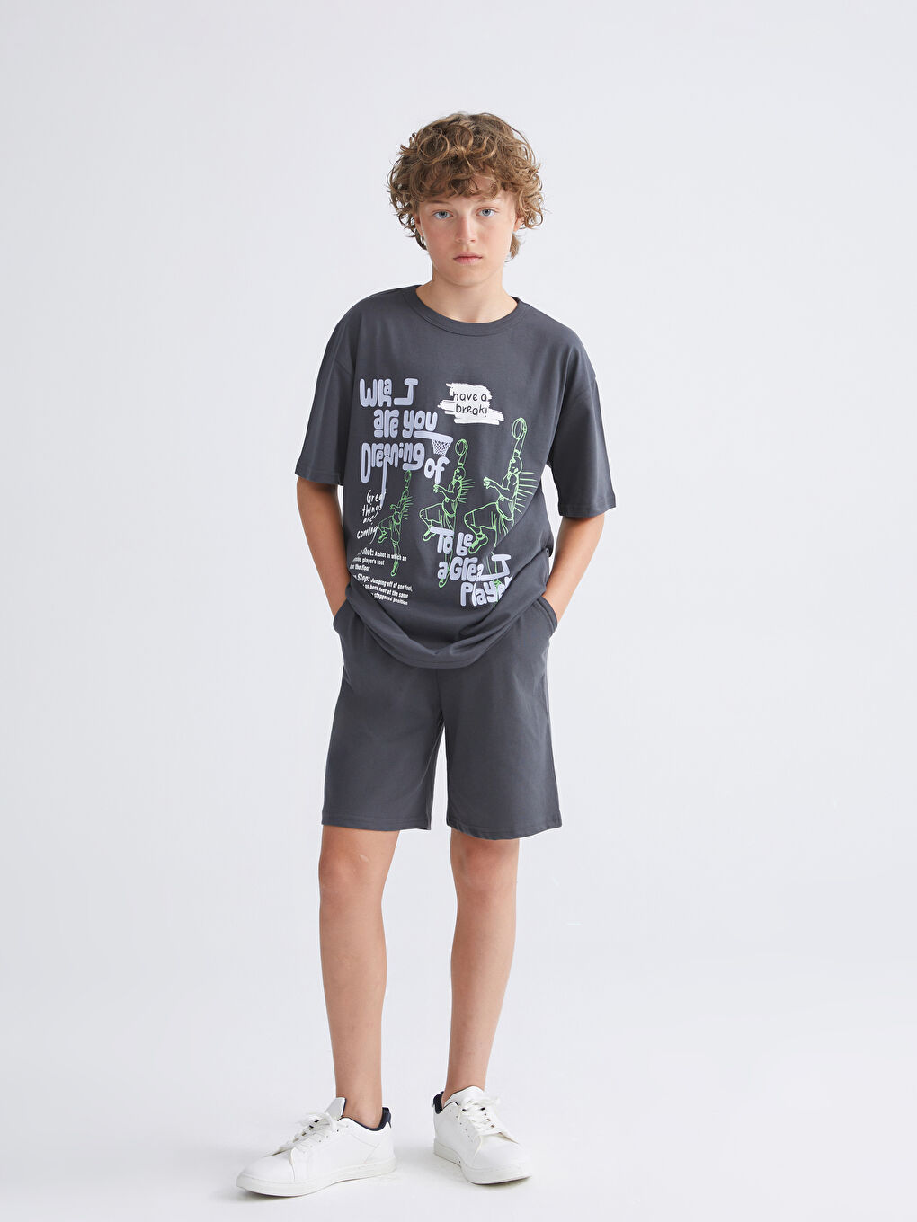 LCW Kids Crew Neck Boys' T-Shirt and Shorts -S5J785Z4-VFB