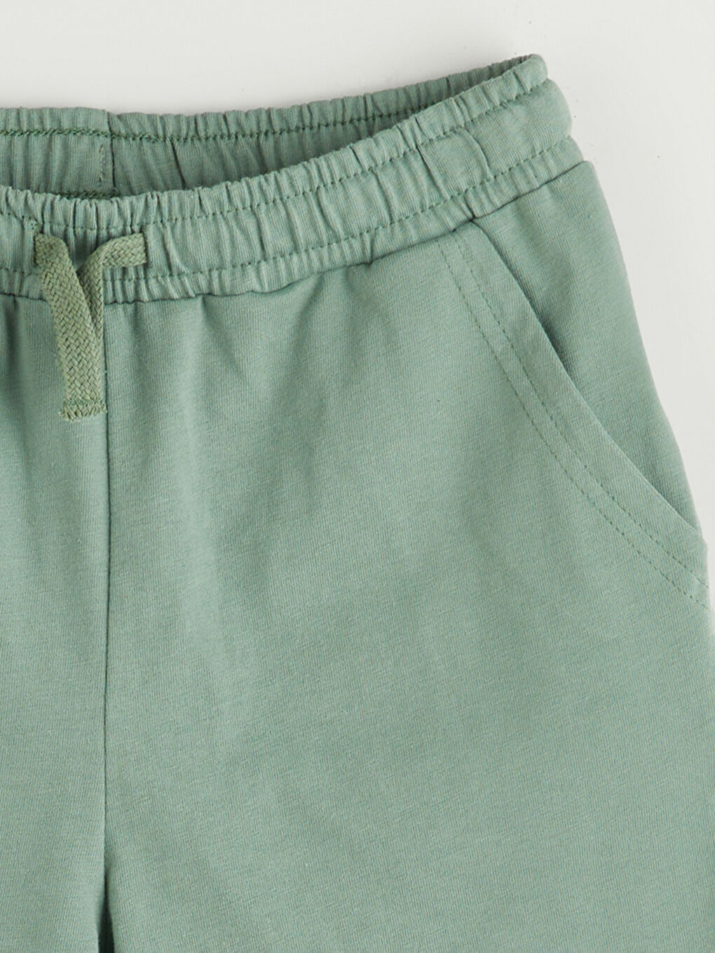 Yeşil Beli Lastikli Erkek Çocuk Şort-1